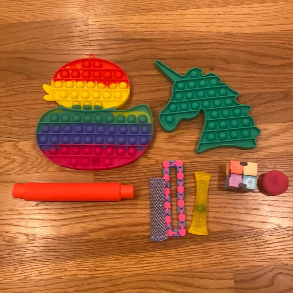 Kids Fidget Toys Bundle - Picture 1 of 4
